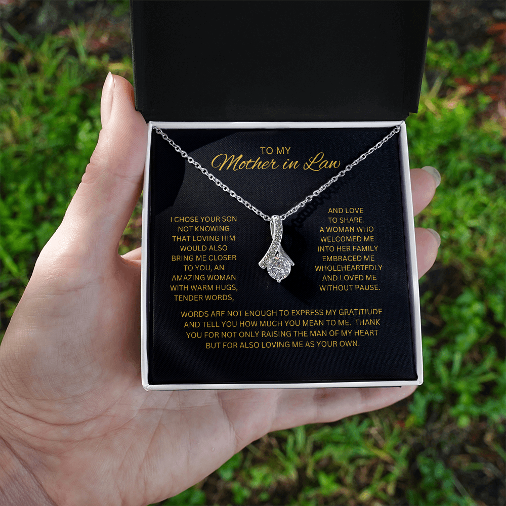 Make your mother in law smile!!  Alluring beauty necklace